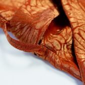 juri-carissimi-kimono-orange-flowers-shiny-unisex-pasante-cintura